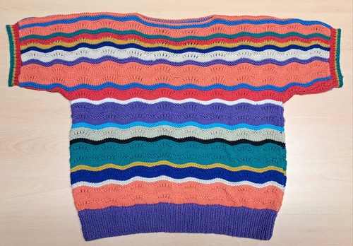 Pullover wavy stripes - "wavy, stripes"