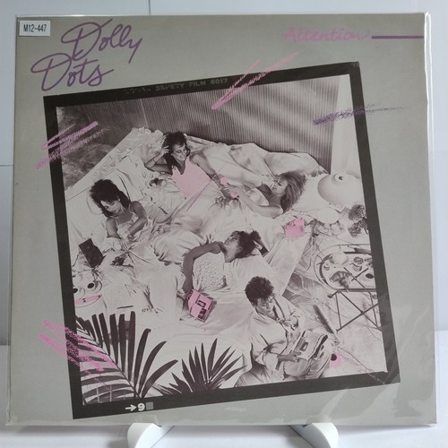Dolly dots attention - dolly, dots – attention