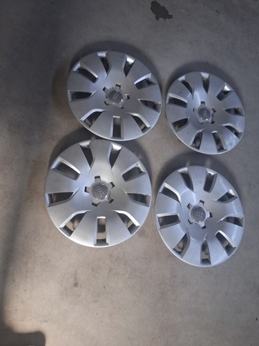 Original audi radkappen - 4×,
