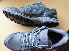 Neuwertige Asics Gel FujiStorm GoreTex Laufschuhe in Gr. 41 1/3 = 26cm