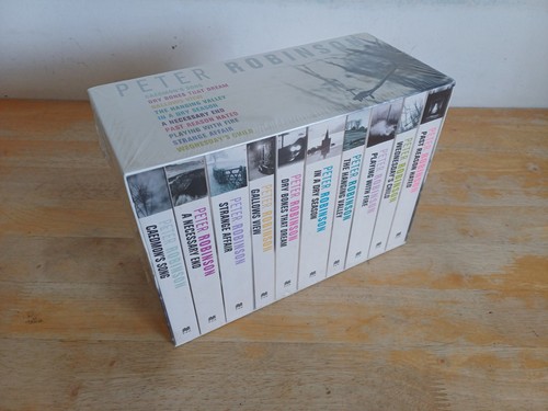 Peter robinson book - p/b,