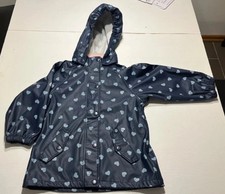 Dunkelblaue "Herzen"