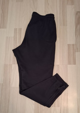 🔹 Nike Herren Sporthose L