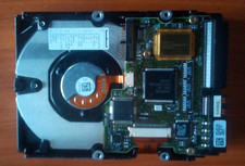 IBM UltraStar DCAS-34330 SCSI Festplatte HDD H4330 MB Wide-Ultra SCSI-3 68 Pol