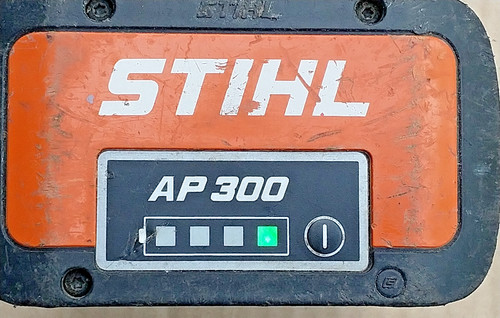 Stihl 300 36v 0ah - ap,