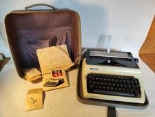 DDR Reiseschreibmaschine Schreibmaschine Erika Mod. 42 mit Koffer Büro Empfang