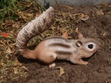 Streifenhörnchen Deko Figur