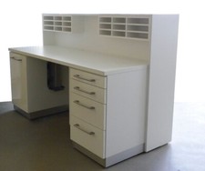 Design Praxismöbel, Empfangstheke, weiß rollbar, beleuchtet, gebraucht sehr gut!