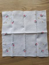 TASCHENTUCH weiß handgestickt Stickerei Rosen 60er Jahre 