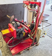 Reifenmontiermaschine