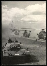 Ansichtskarte Panzer und Hubschrauber der Deutschen Bundeswehr im Einsatz 