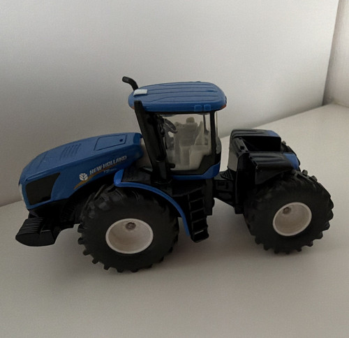 New holland traktor - new,
