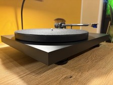 Pro-Ject Debut Carbon EVO2