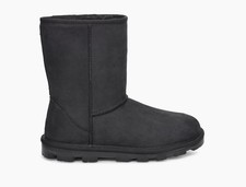 UGG W ESSENTIAL SHRT LEATHER