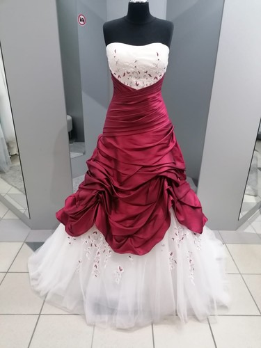 Ein besonderes brautkleid von - besonderes,