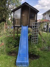 Gartenhaus mit Rutsche für Kinder 