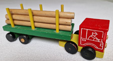 Holz Transporter / Spielzeug LKW  Truck mit 7 Holzstäben als Ladung - Vintage
