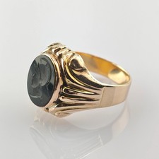 Klassischer Statement-Ring aus