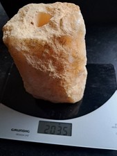 Orangencalcit Brunnen Stein  Roh