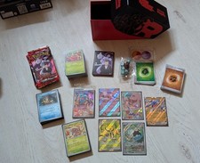 Pokemon Karten - Top-Trainer-Box Ewige Rivalen, geöffnet