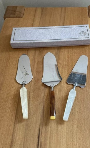 Verschiedene tortenheber mit - tortenheber,