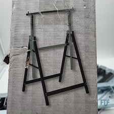 Meister Metallbock 200 kg - Klappbar - Variable Arbeitshöhe von 800 - 1300 mm - 