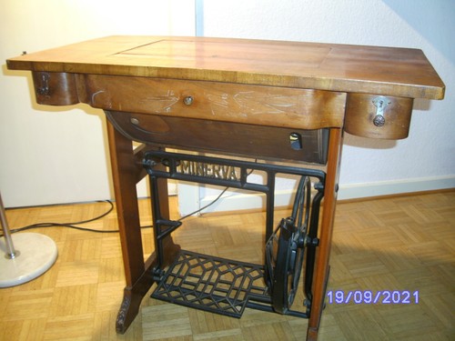 Antike nähmaschine minerva - nähmaschine,