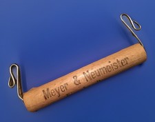 Alter Werbe Holz Paketgriff , -träger Meyer & Neumeister Eisenhandlung Chemnitz