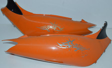 KYMCO SUPER 9 SEITENVERKLEIDUNG HECK SITZBANKVERKLEIDUNG RECHTS LINKS ORANGE