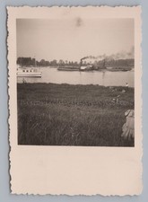 Schaufelraddampfer mit 2