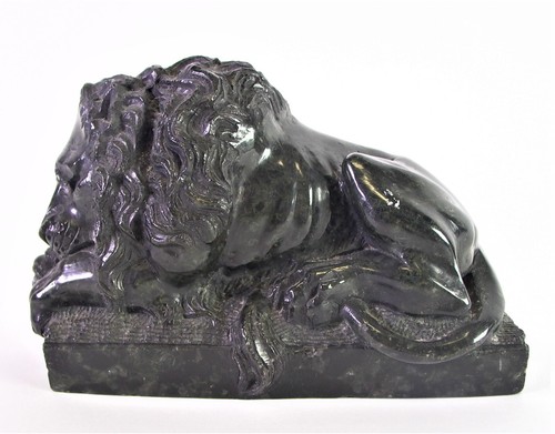 Skulptur paperweight - /,