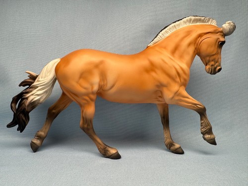 Breyer model horse - model,