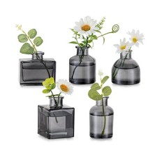 Kleine Vasen für Tischdeko