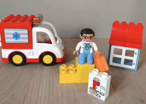 Lego duplo krankenwagen - lego,