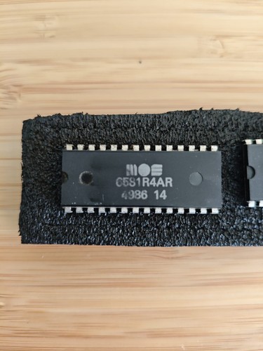 Original mos 6581r4ar sid chip - mos,