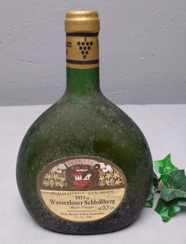 Weinflasche boxbeutel - weinflasche,