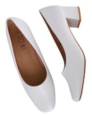 PUMPS AUS ÖKO-LEDER MIT