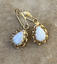 Ohrringe mit Opal Tropfen, GG