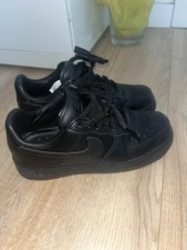 Zum Verkauf steht ein Paar Nike Air Force 1, Größe 38.5 Schwarz