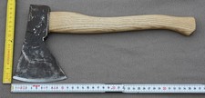 Vintage Axt/Beil 800g geschmiedet, punziert, restauriert und neu eingestielt B9
