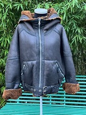 Jet-Set von The People of the Labyrinths Pilotenjacke aus echtem Lammfell mit Kapuze