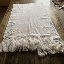 Breiter wollweisser Schal, Pashmina, Schultertuch mit Fransen