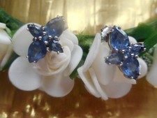 Charmante Saphir Ohrstecker 10