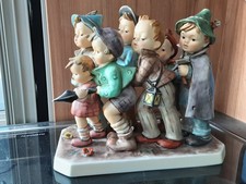 Goebel Hummel Porzellan Figur Die sieben Schwaben H. 19 cm