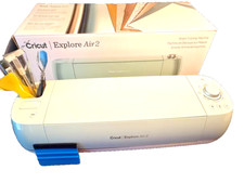 Cricut Explore Air 2 Plotter mit Freistellwerkzeug – voll funktionsfähig