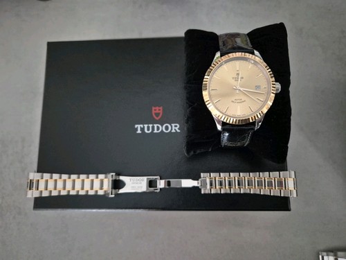 Tudor style automatic ref - style,