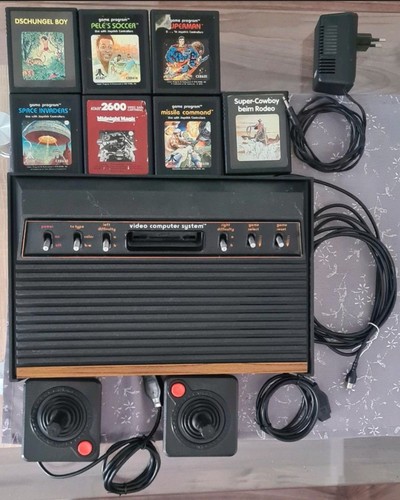 Atari 2600 konsole - ►, |