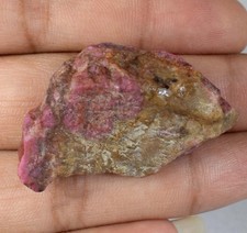 Pink Rubin 62.75 Karat / 41 MM