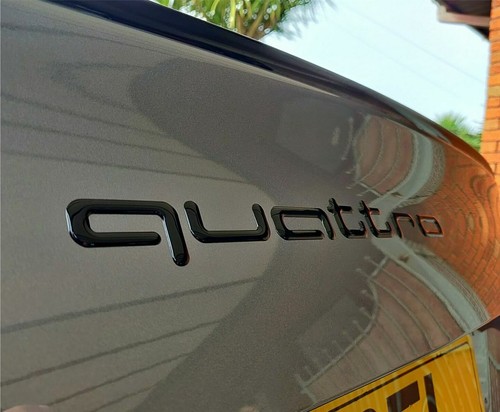 Audi quattro aufkleber 28cm - quattro,