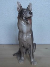 DEKORATIVE PORZELLANFIGUR